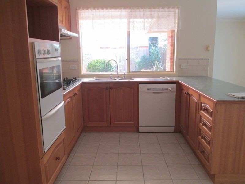 43 Bemersyde Drive, Berwick VIC 3806