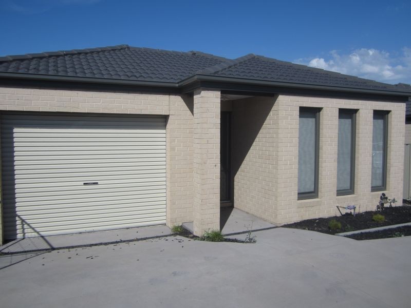 45 Renlik Circuit, Cranbourne North VIC 3977