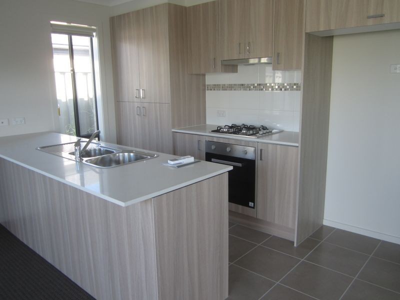 45 Renlik Circuit, Cranbourne North VIC 3977