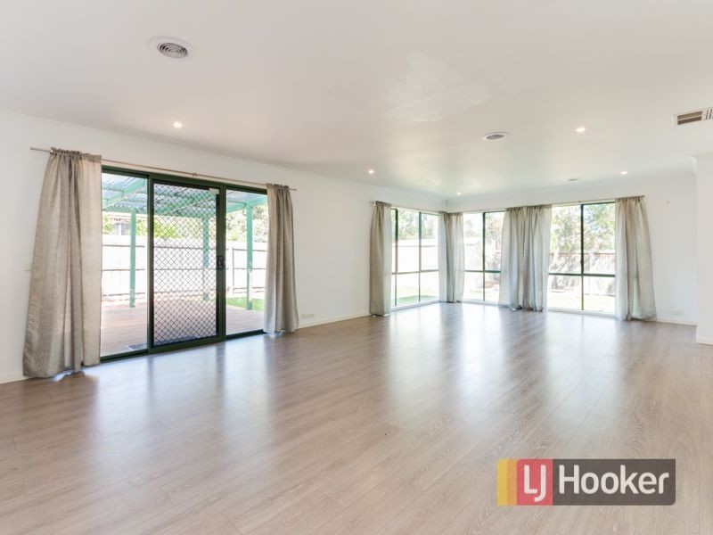 10 Keystone Court, Lynbrook VIC 3975