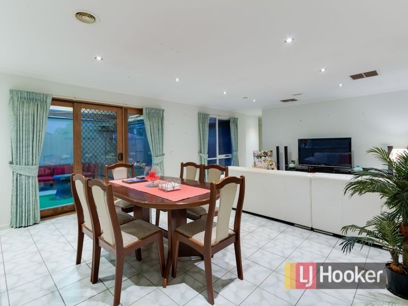 3 Pioneer Place, Hampton Park VIC 3976