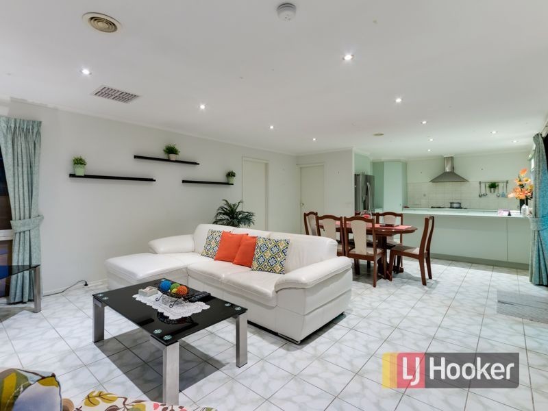 3 Pioneer Place, Hampton Park VIC 3976