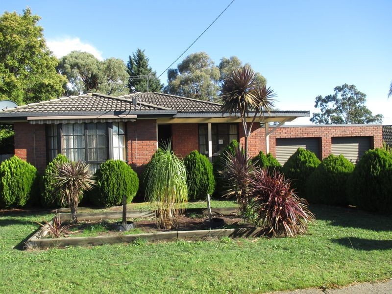 24 Beth Court, Hampton Park VIC 3976