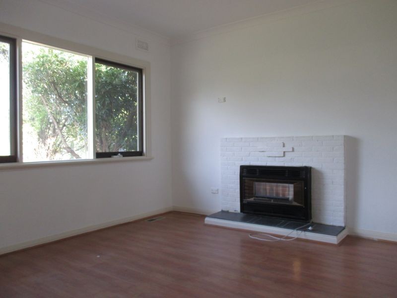 25 Ainsleigh Court, Cranbourne VIC 3977