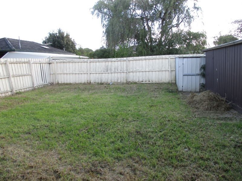 25 Ainsleigh Court, Cranbourne VIC 3977