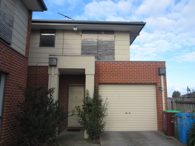 3/30 Simon Court, Hampton Park VIC 3976