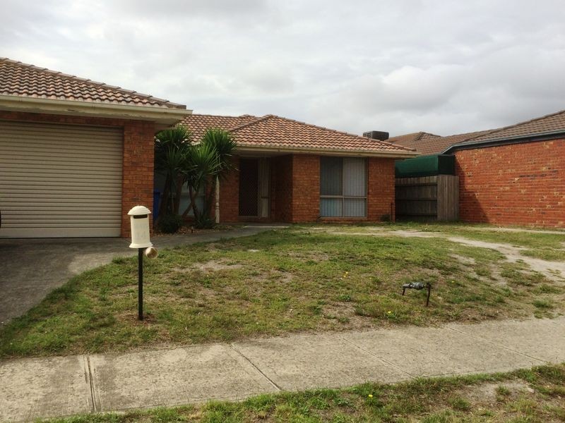 14 Arnica Close, Hampton Park VIC 3976
