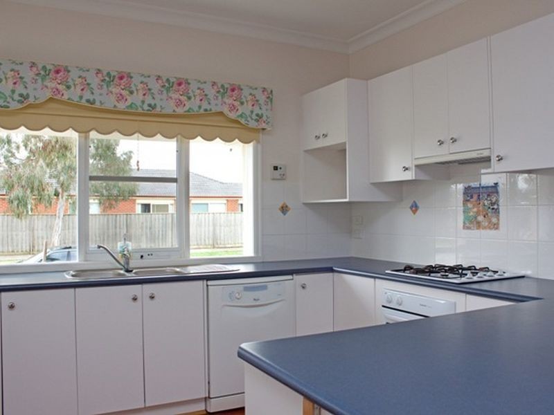 49 Cato Parkway, Lynbrook VIC 3975