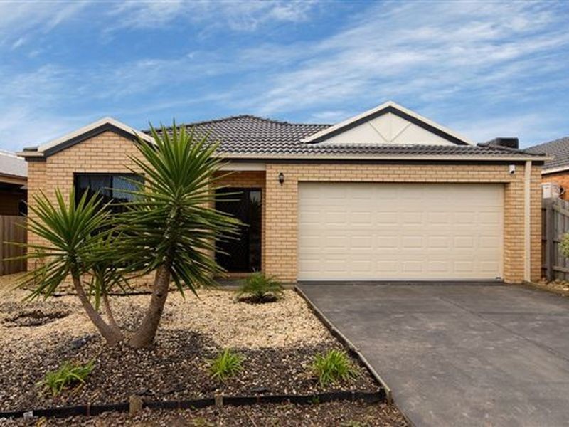 21 Baynton Crescent, Lynbrook VIC 3975