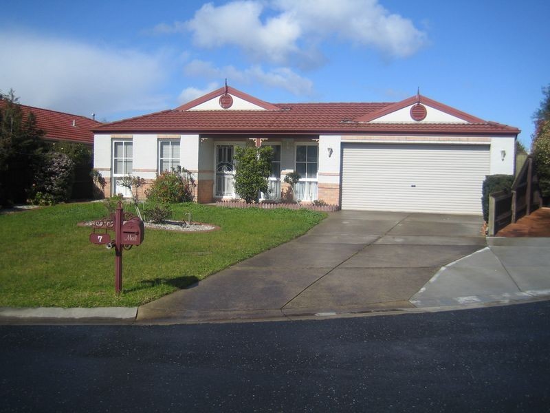 7. Loxford Court, Narre Warren South VIC 3805
