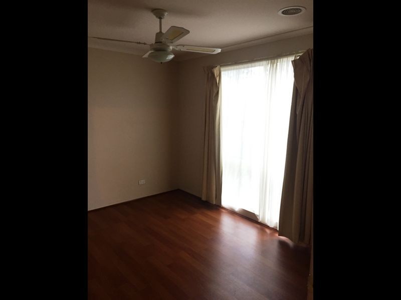 12 Elanora Way, Hampton Park VIC 3976