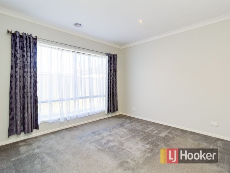 53 Selandra Boulevard, Clyde VIC 3978