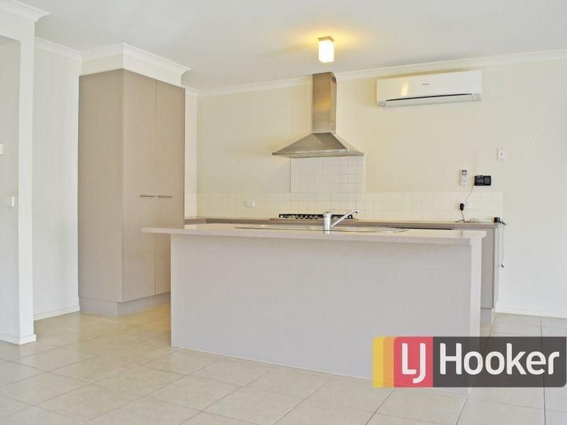 25 Sierra Walk, Cranbourne North VIC 3977