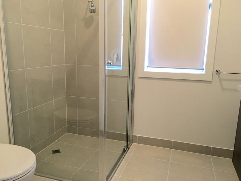 28 Burchill Avenue, Cranbourne East VIC 3977
