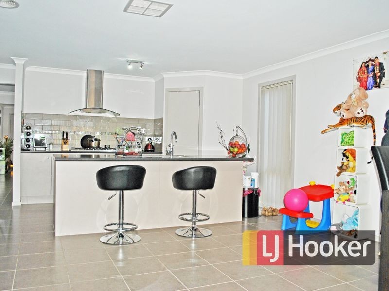 17 Nobel Drive, Cranbourne West VIC 3977