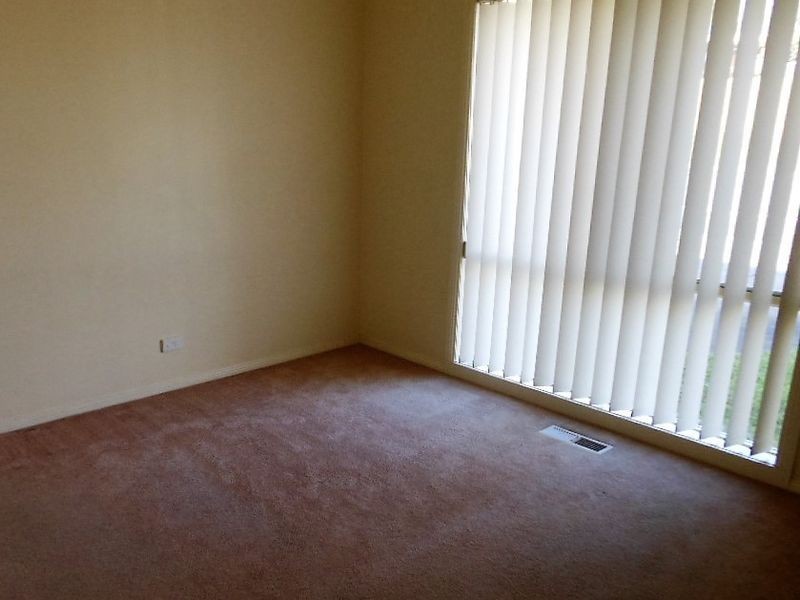 1/64-66 Laura Drive, Hampton Park VIC 3976