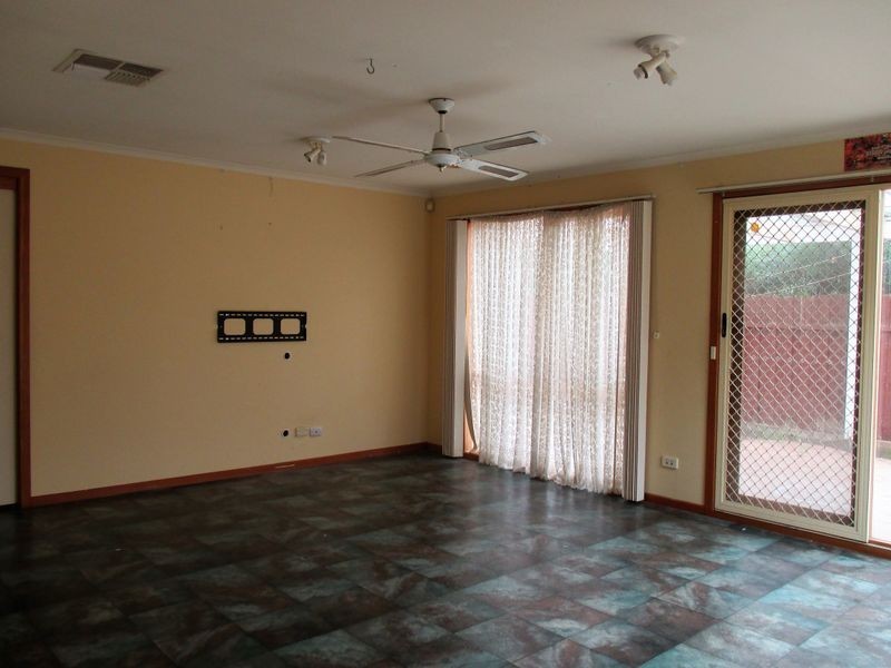 11 Brady Close, Lynbrook VIC 3975