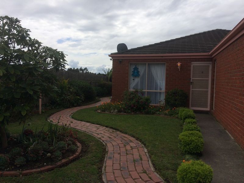 13 Valley View Rise, Hampton Park VIC 3976