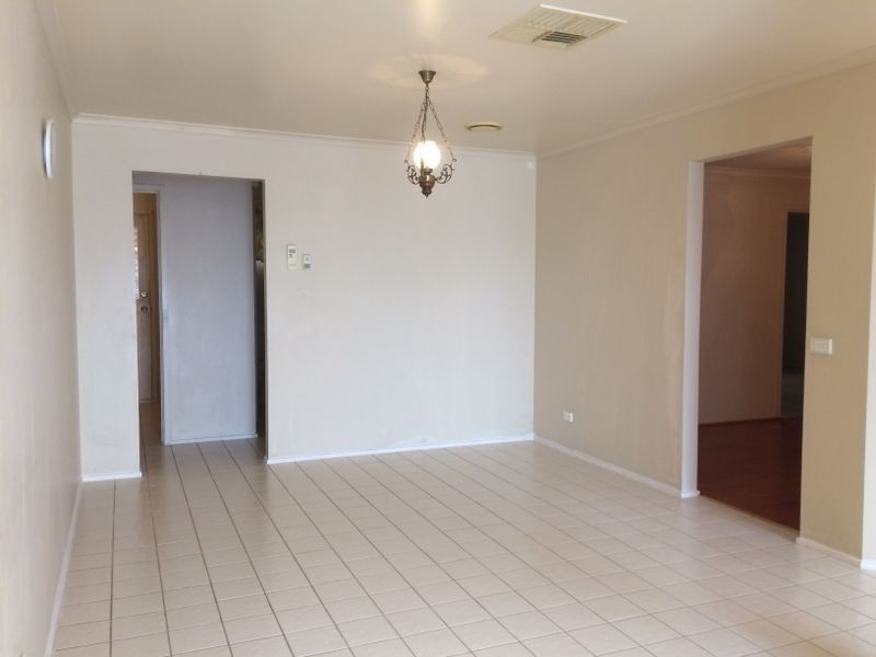 13 Valley View Rise, Hampton Park VIC 3976