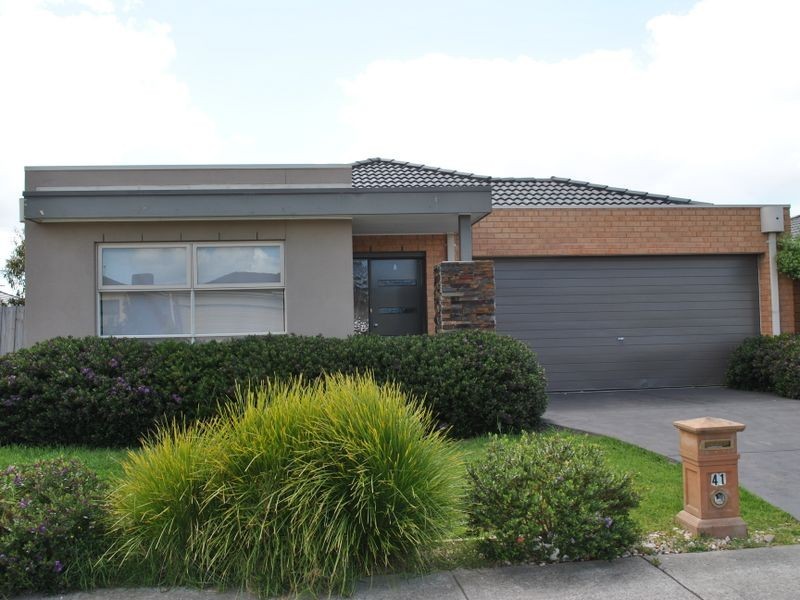 41 Gregson Grove, Lyndhurst VIC 3975