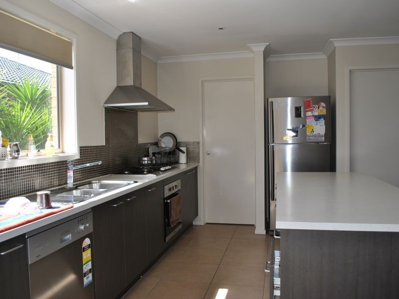 41 Gregson Grove, Lyndhurst VIC 3975