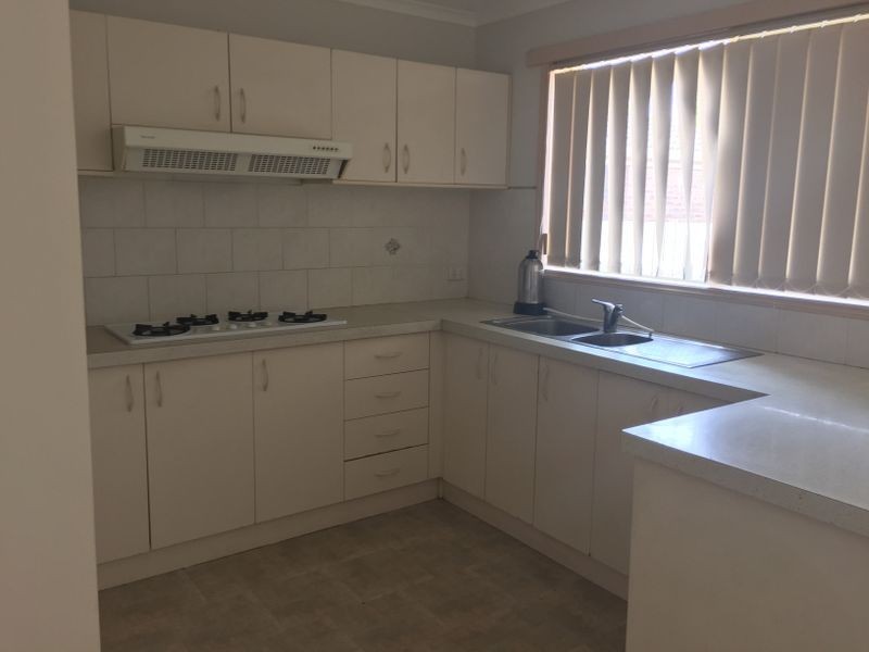 12 Ironbark Close, Hampton Park VIC 3976