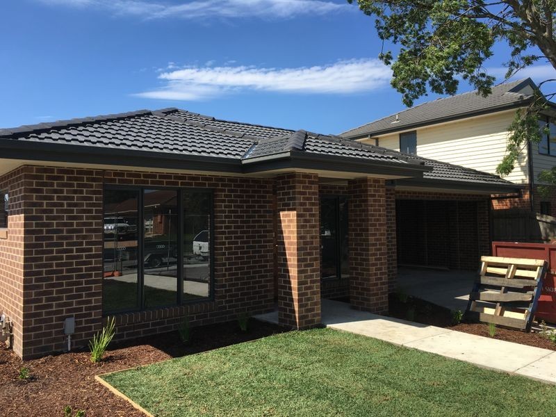 2/15 Elizabeth Street, Cranbourne North VIC 3977