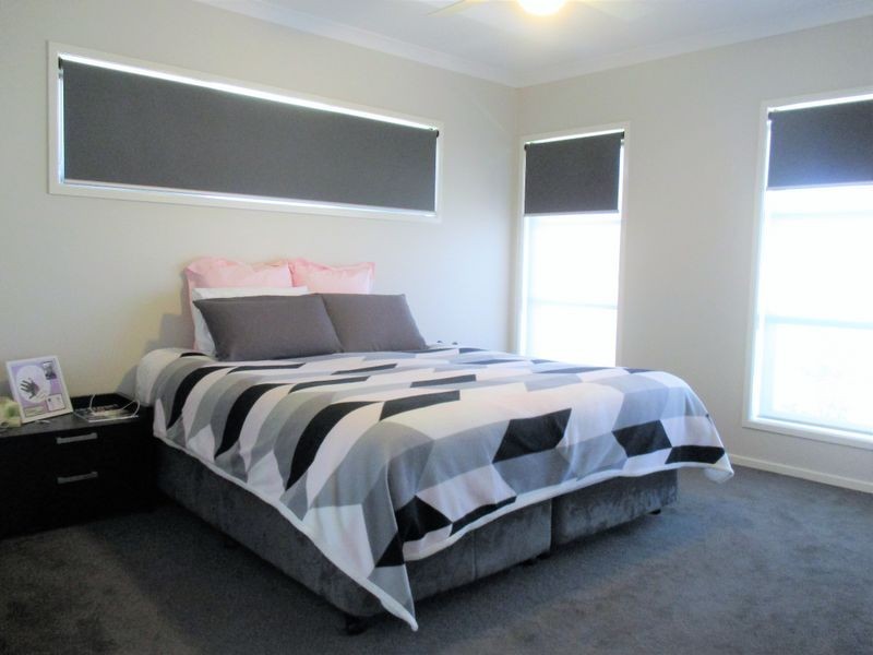 2 Clarence Place, Cranbourne East VIC 3977