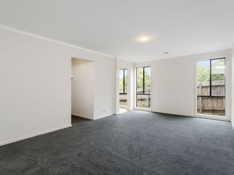 10 Gabrielle Court, Hampton Park VIC 3976