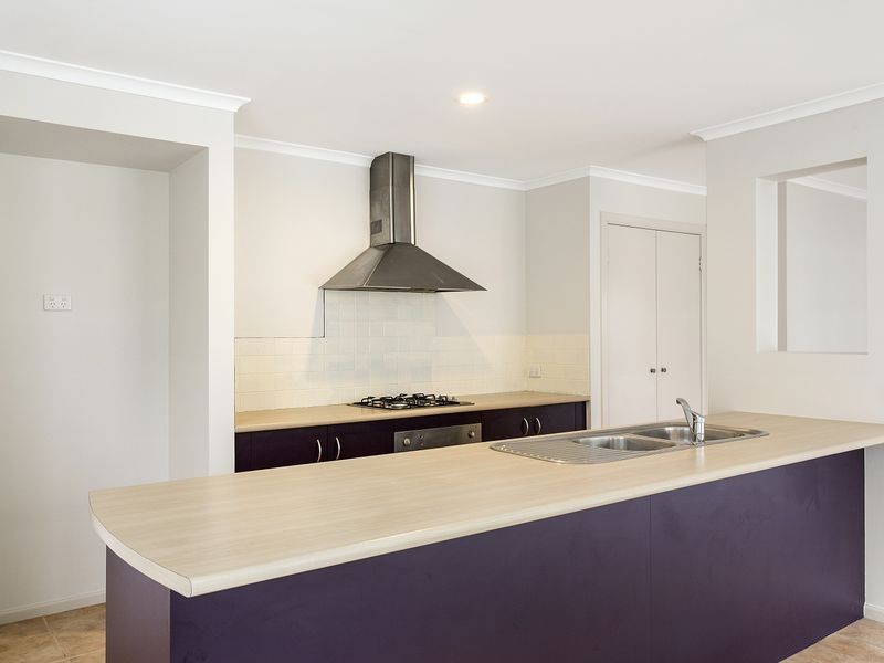 10 Gabrielle Court, Hampton Park VIC 3976