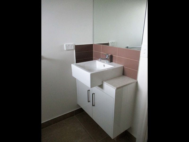 8/33 New Street, Dandenong VIC 3175