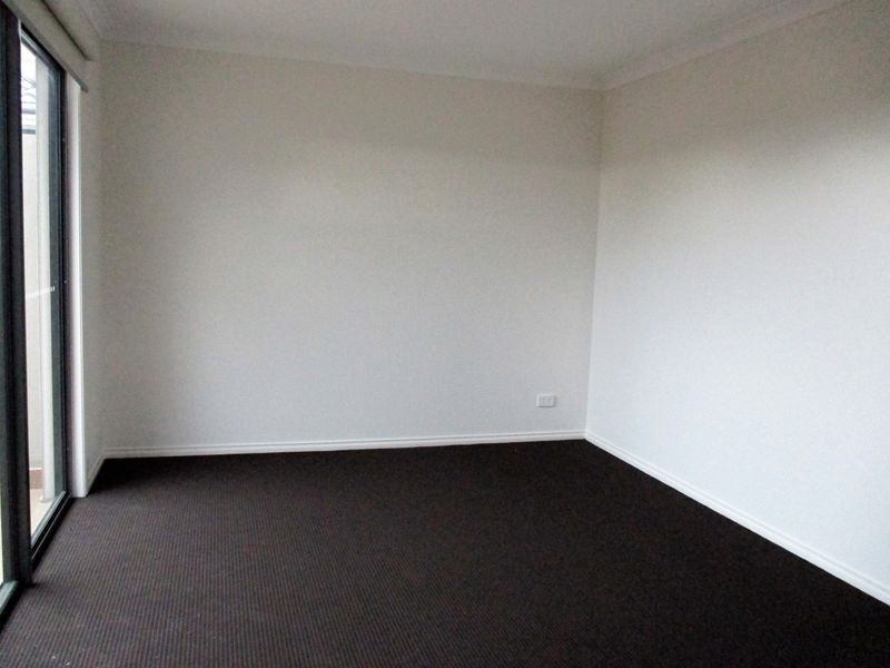 8/33 New Street, Dandenong VIC 3175