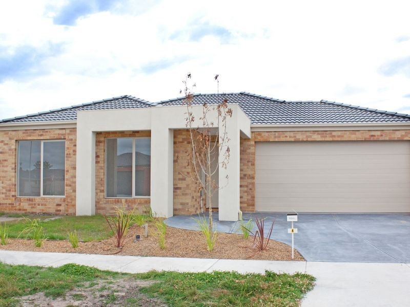 4 Oregano Drive, Lynbrook VIC 3975