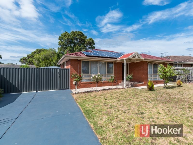 42 Thomas Crescent, Cranbourne VIC 3977