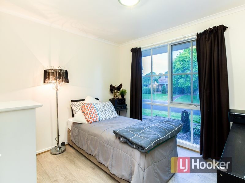 56 Collins Crescent, Berwick VIC 3806