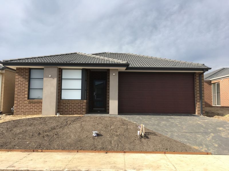 3 Jomon Way, Officer VIC 3809