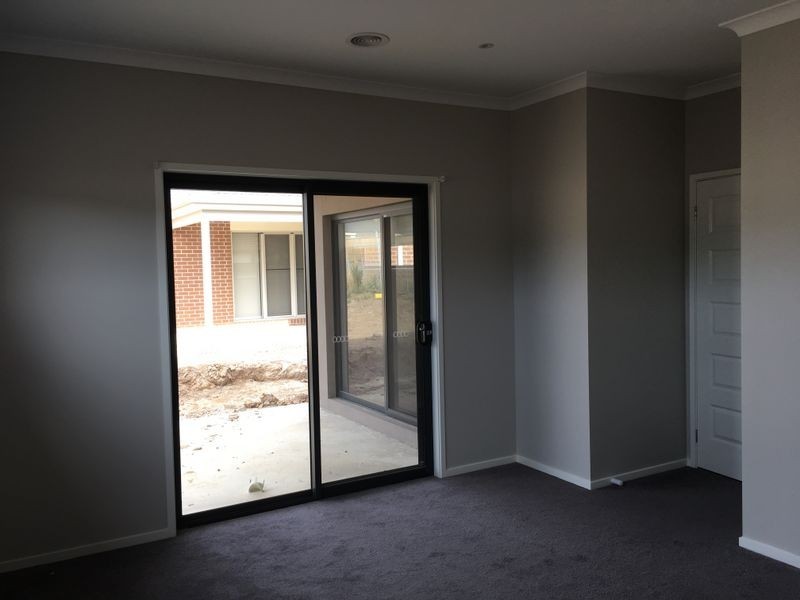 3 Jomon Way, Officer VIC 3809