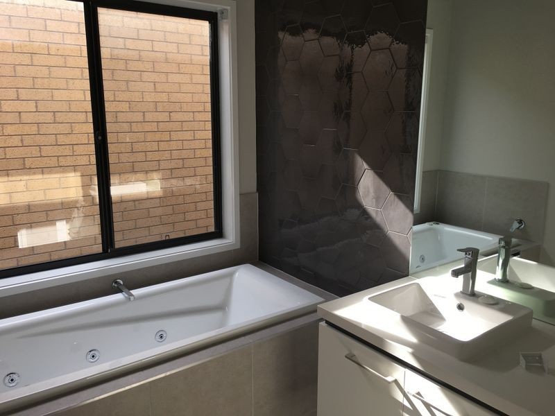 3 Jomon Way, Officer VIC 3809