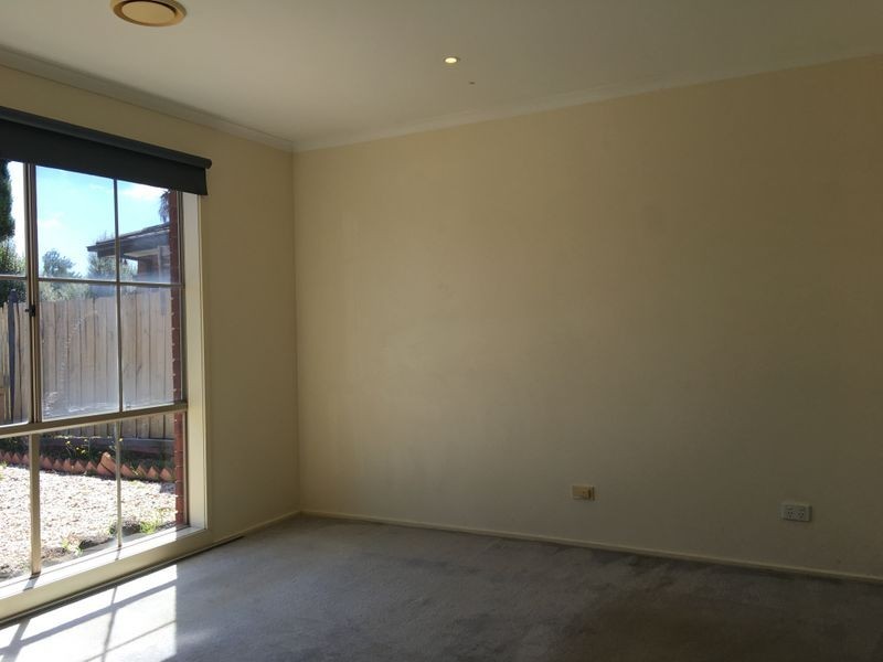 18 The Ridge, Hampton Park VIC 3976