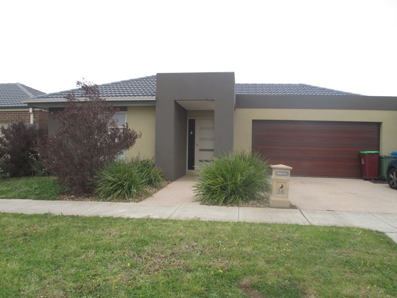 36. Heather Grove, Cranbourne East VIC 3977