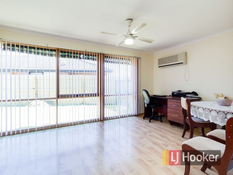 11 Isaac Edey Place, Hampton Park VIC 3976