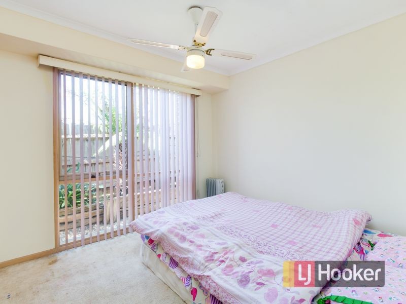 11 Isaac Edey Place, Hampton Park VIC 3976
