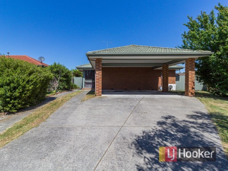 11 Isaac Edey Place, Hampton Park VIC 3976