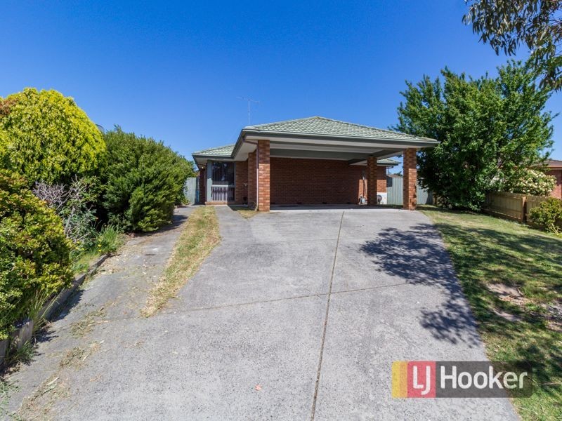 11 Isaac Edey Place, Hampton Park VIC 3976
