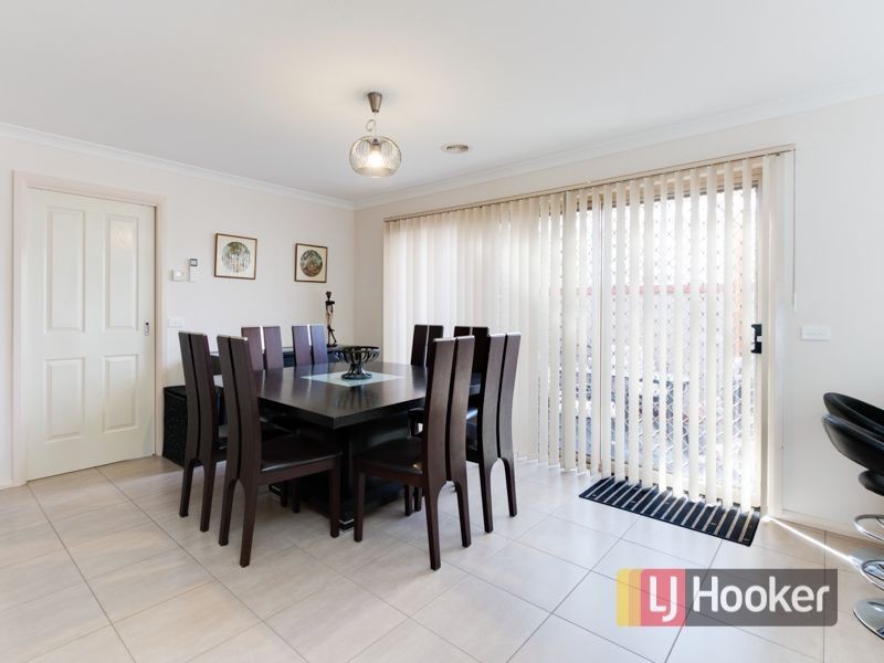 72 Greenvalley Crescent, Hampton Park VIC 3976