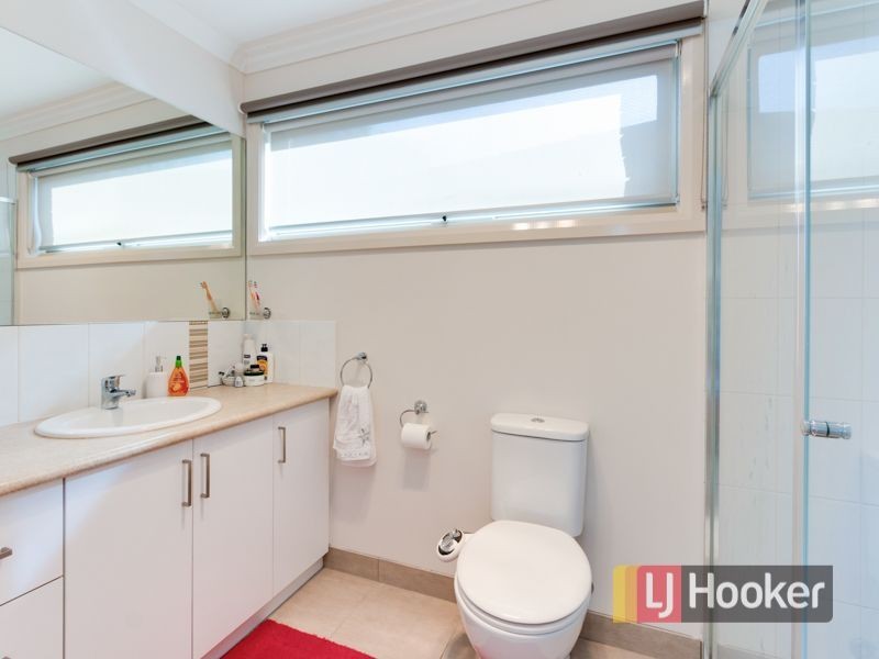 72 Greenvalley Crescent, Hampton Park VIC 3976