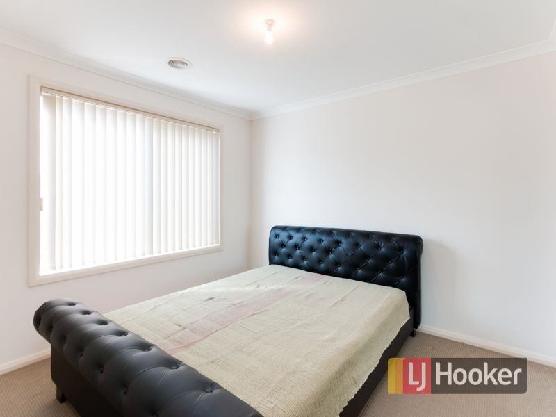 72 Greenvalley Crescent, Hampton Park VIC 3976