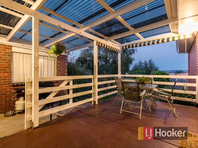 71 Leopold Crescent, Hampton Park VIC 3976