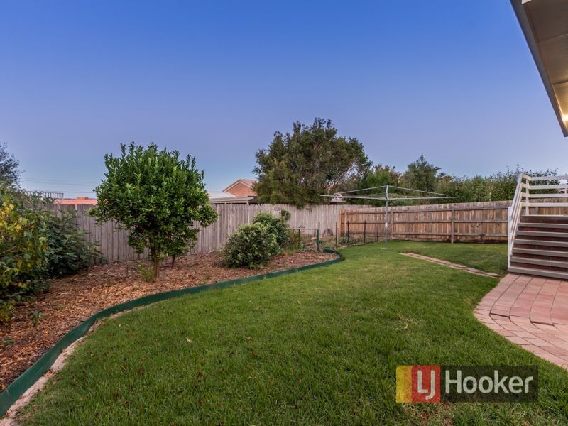 71 Leopold Crescent, Hampton Park VIC 3976