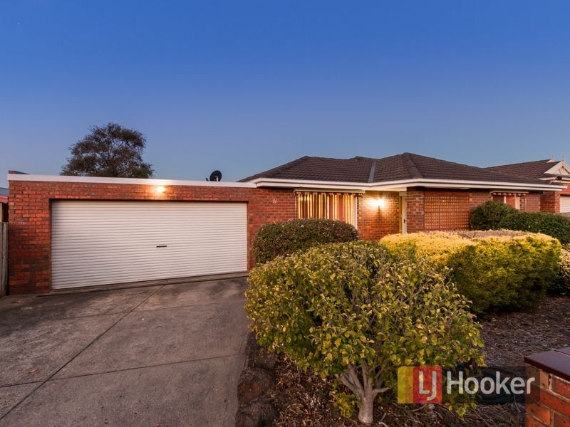 71 Leopold Crescent, Hampton Park VIC 3976